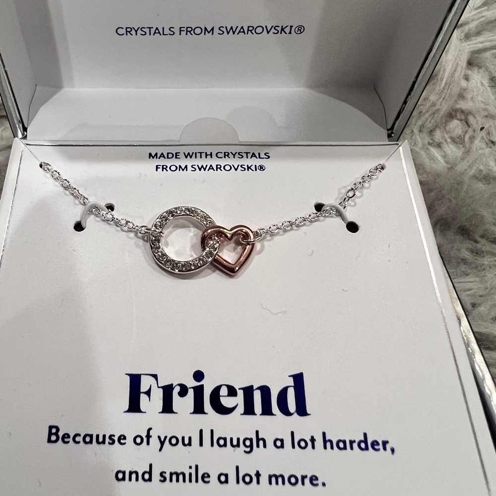 Brand new necklace